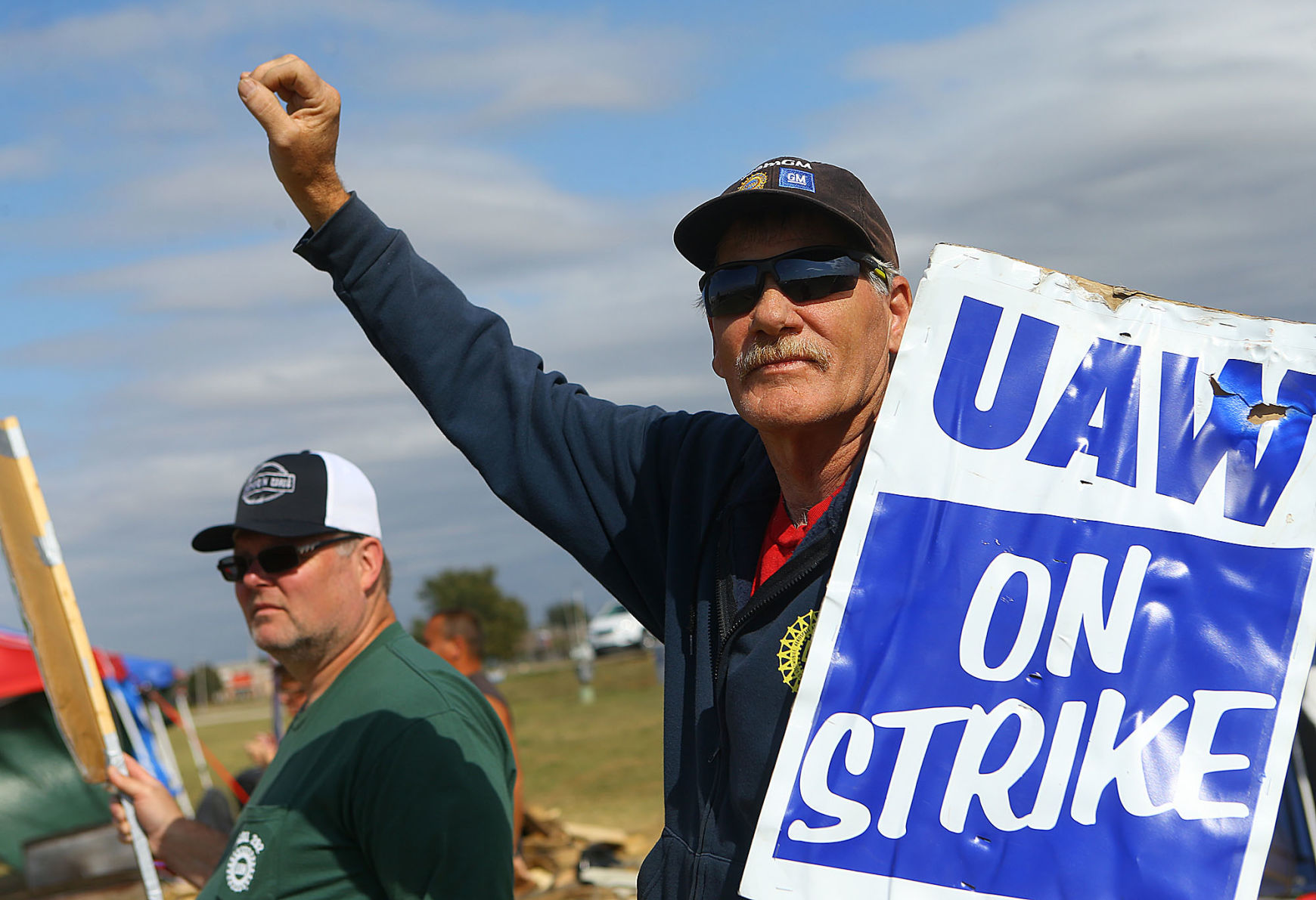 GM strike 10-15 02.jpg